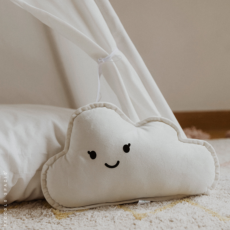 Cojín Nuble Blanca junto a tienda para niños-Piccolo Spazio