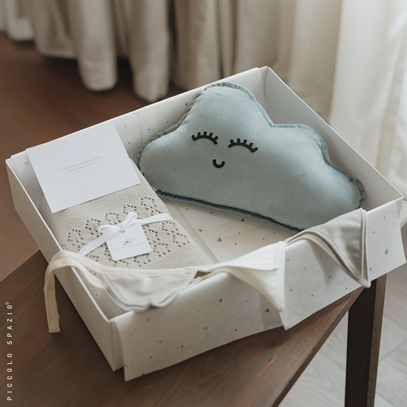 Gift Box para bebé con cojín y frazada personalizables-Piccolo Spazio
