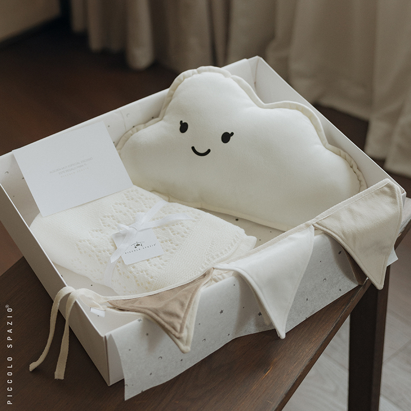 Gift Box para bebé con cojín y frazada personalizables-Piccolo Spazio