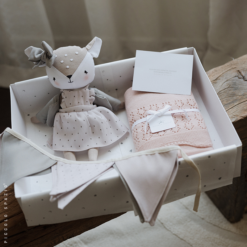 Gift Box para bebé con peluche de ciervo o reno y frazada personalizables-Piccolo Spazio