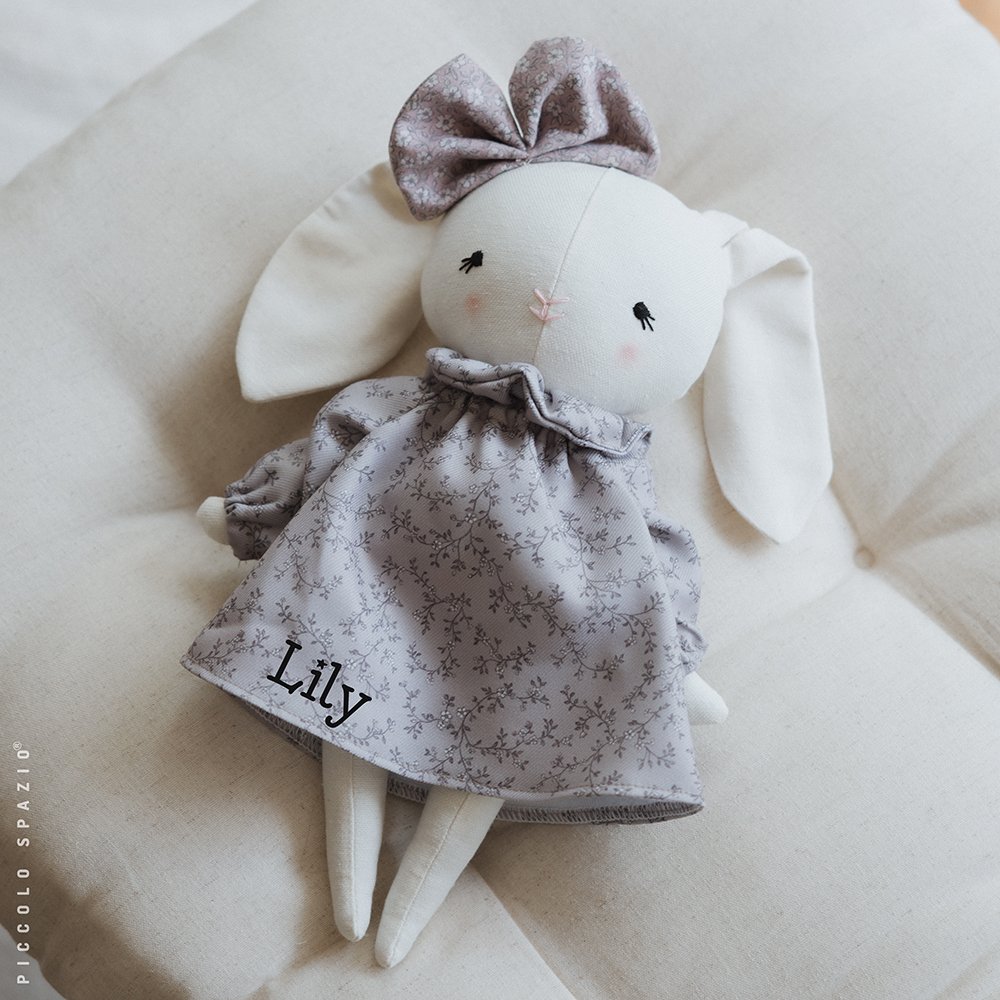 Lily Coneja Lily Coneja